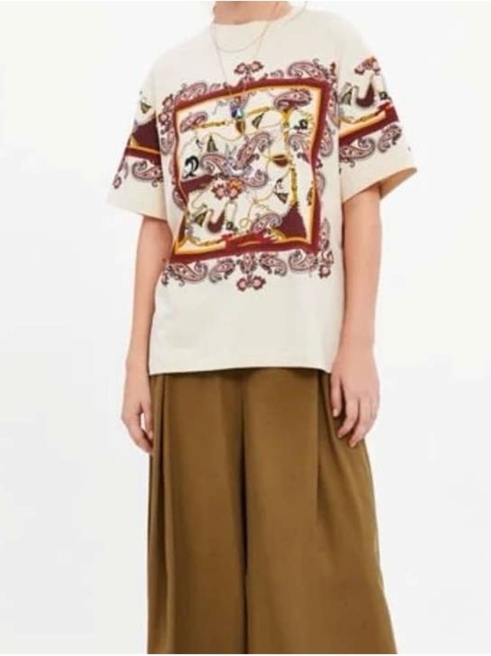 Zara Tops - ZARA Looney Tunes Paisley Graphic Tee Shirt White Multicolor Small Y2K Rare